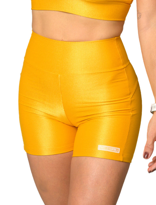 Short Empina Dourado